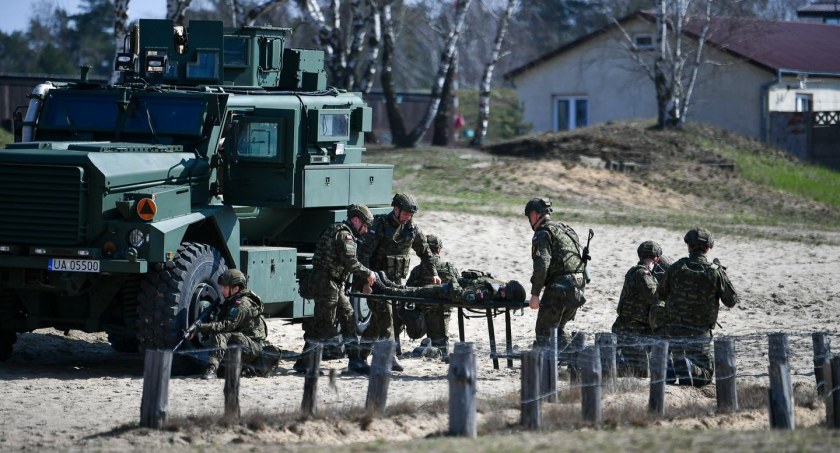 Trenuj jak żołnierz - ruszyły zapisy na szkolenia wojskowe, m.in. u bielskich spadochroniarzy