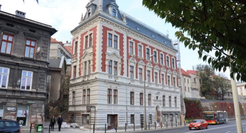 Cztery bielskie budynki w walce o tytuł Modernizacji Roku