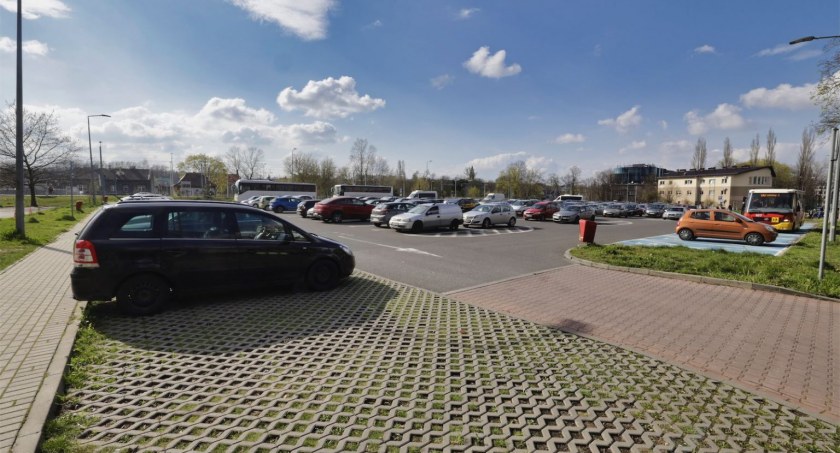 Parking przy Broniewskiego w Bielsku-Białej znów z opłatami