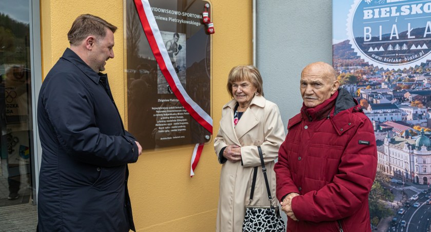 Hala pod Dębowcem zyskała patrona - legendarnego pięściarza, mieszkańca Bielska-Białej