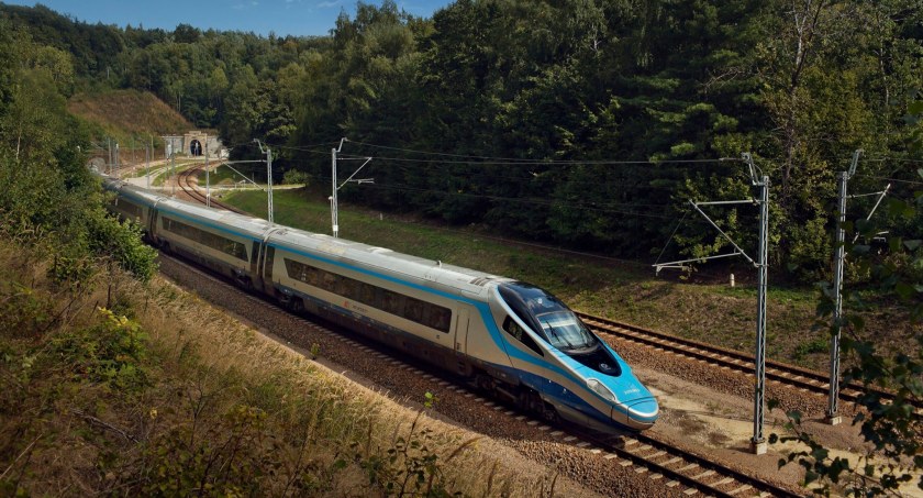 Pociągi pojadą szybciej z Bielska-Białej, Cieszyna i Wisły. Wracają połączenia Intercity