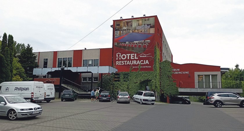 Nowe bloki zamiast hali sportowej?