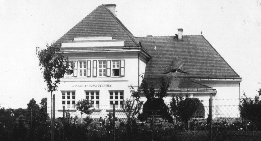Wapienica: Zrzutka na tablicę pamiątkową na 100-lecie szkoły