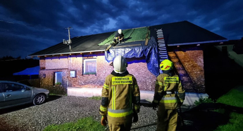 Strażacy mieli dużo pracy przez wczorajszą burzę [FOTO]