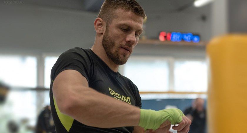 Bielszczanin Robert Bryczek walczy o miano pretendenta do pasa Oktagon MMA. Gdzie oglądać walkę na żywo?