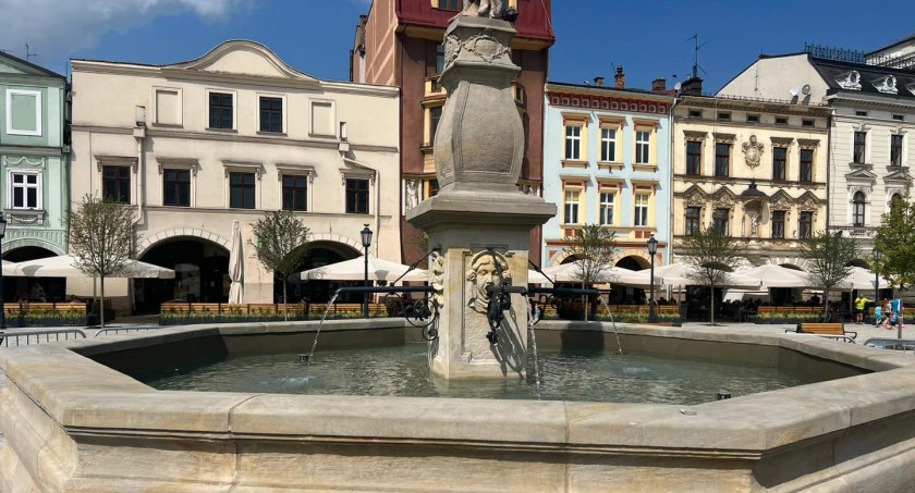 Czy na cieszyński rynek wrócą huśtawki?