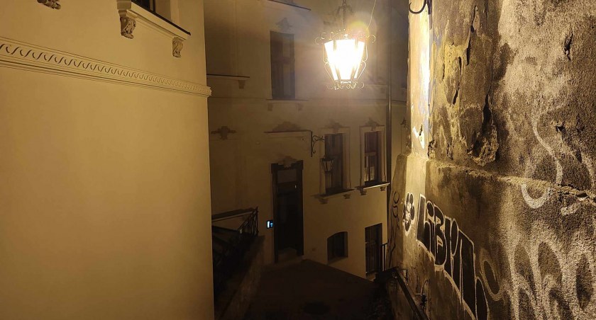 11-letni graficiarz mazał po elewacji na ulicy Schodowej