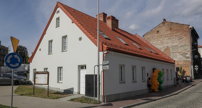 Kuźnia z początku XIX w. została wyremontowana i ma już nowych lokatorów [FOTO]