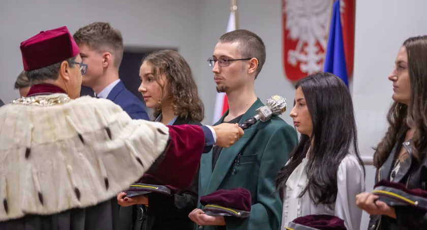 Uniwersytet Bielsko-Bialski zainaugurował pierwszy rok akademicki [FOTO]