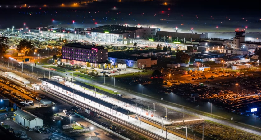 Pociągiem na lotnisko Katowice Pyrzowice już w grudniu