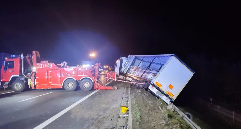 Policja podaje szczegóły tragicznego wypadku na drodze S52 [FOTO]