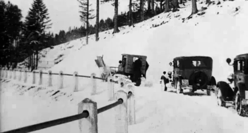 [Film] Jak w 1931 roku odśnieżano drogę z Bielska do Skoczowa