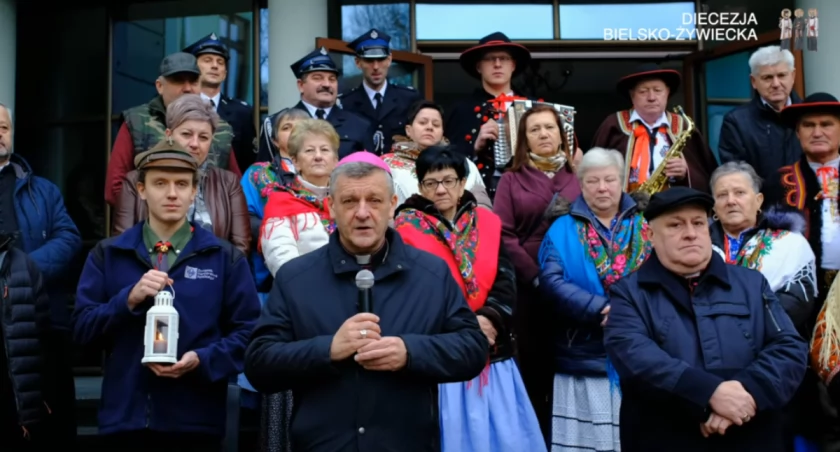 [FILM] Jezus zaprasza nas na Boże Narodzenie. Życzenia Biskupa Romana Pindla