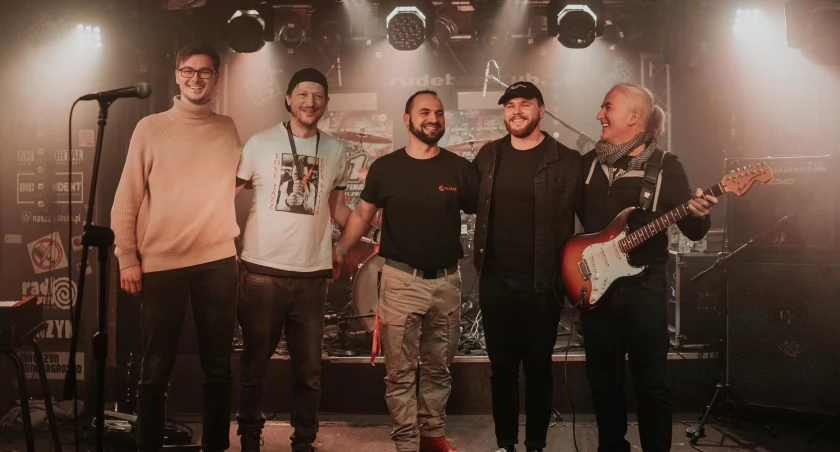 Bielski zespół Adosa Maya zaprezentował najnowszego singla pt. Numer bez basu
