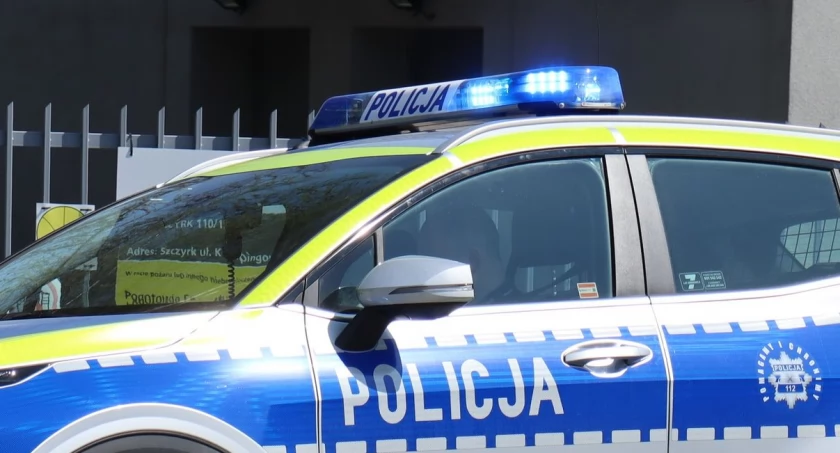 Podczas napadu na kantor sprawcy nie poradzili sobie z szybą antywłamaniową