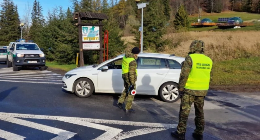 Dzięki kontrolom granicznym bielscy funkcjonariusze zatrzymali poszukiwanego 28-latka
