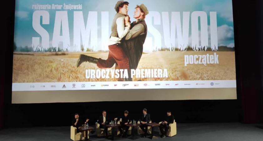 Na co do kina? Sami swoi. Początek: Film miał premierę w Bielsku-Białej
