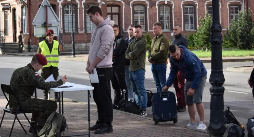 18 Batalion Powietrznodesantowy. Nowi ochotnicyi ochotniczki w ramach dobrowolnej służby wojskowej