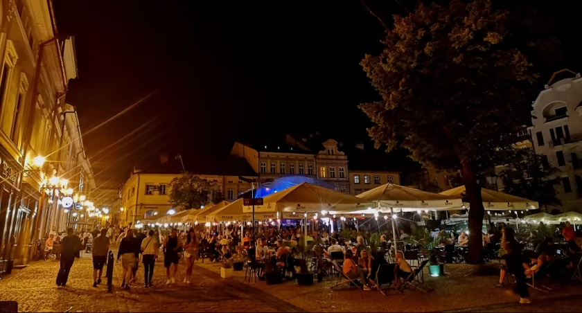 Już wiadomo kiedy na bielskim Rynku pojawią się ogródki restauracyjne