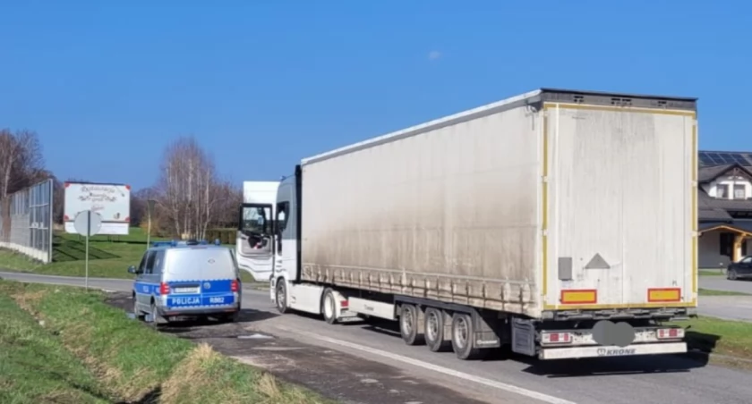 Majstrował przy tachografie, czeka go przymusowy urlop