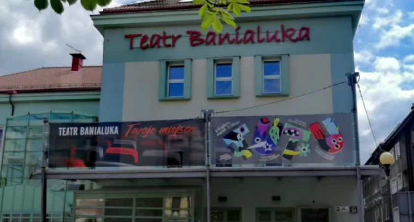 Teatr i handel pietruszką? Dyskusja na temat lokalizacji nowej siedziby Banialuki