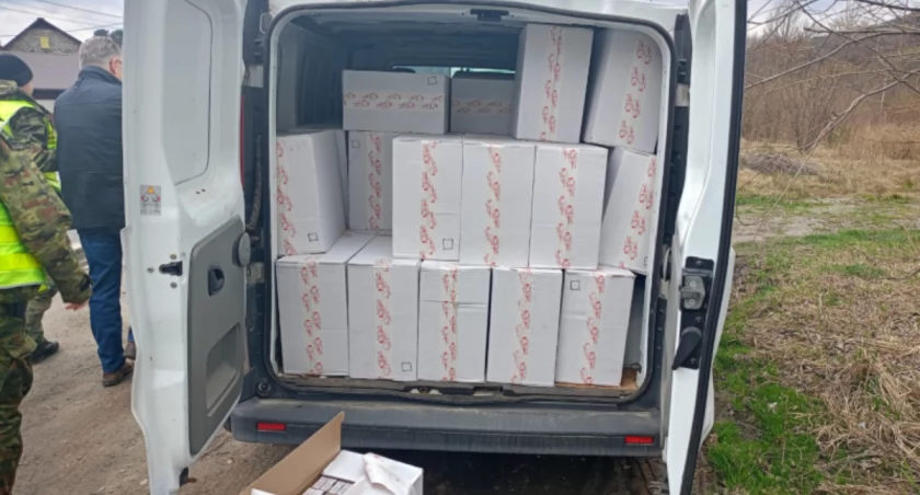 Akcja straży granicznej z Bielska-Białej. Zatrzymany bus pełen trefnych papierosów