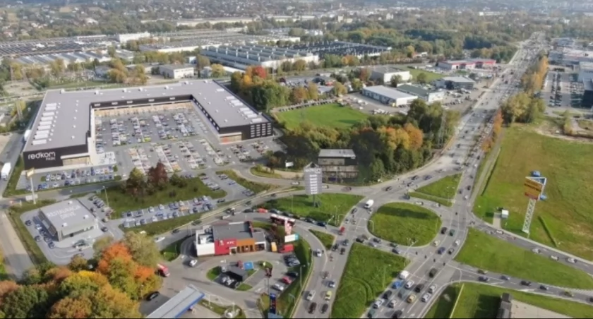 Wiadomo kiedy otworzą się nowe sklepy w miejscu dawnego Tesco