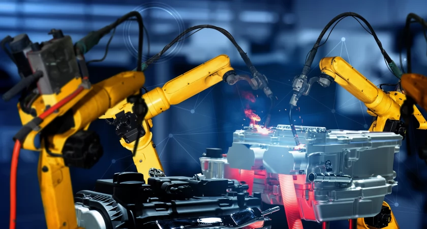 Czym różnią się roboty spawalnicze od cobotów? Odpowiedź może zaskakiwać