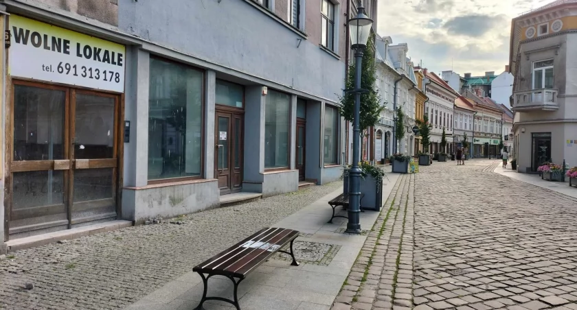 Podwyżki czynszów na ulicy 11 Listopada wzbudziły kontrowersje. Czy ulica znowu zacznie pustoszeć?