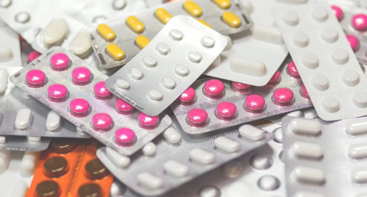 Farmaceuci w roli gangsterów. Miliony złotych z nielegalnego biznesu