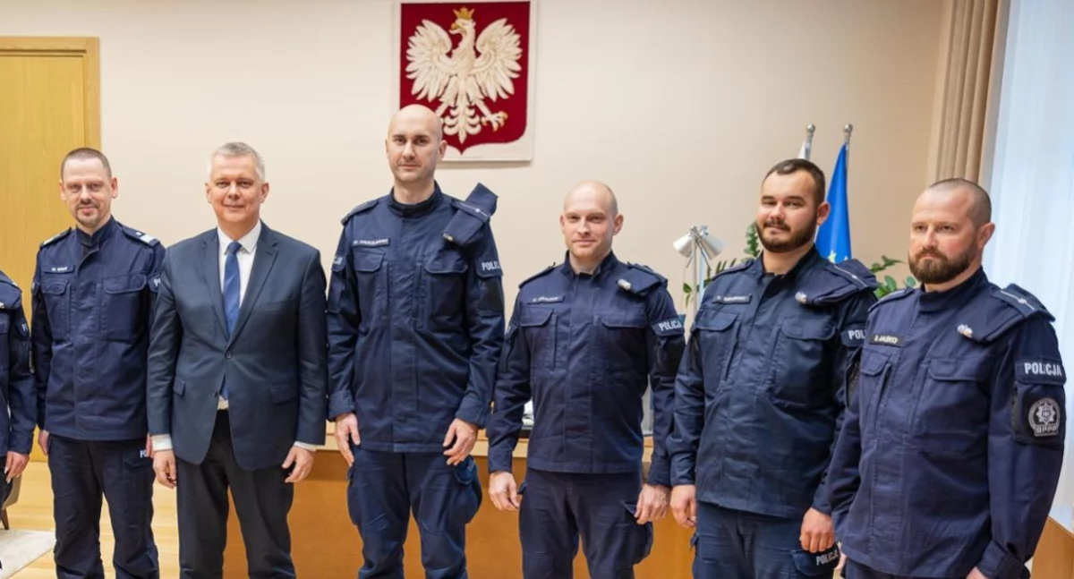 Szybka reakcja policjantów z Bielska-Białej uratowała życie chłopca