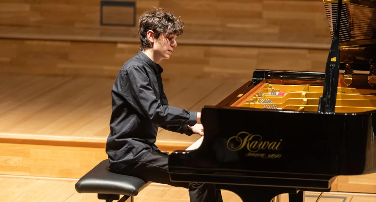 Bielszczanin Mateusz Dubiel triumfuje na 53. Ogólnopolskim Konkursie Pianistycznym im. Fryderyka Chopina