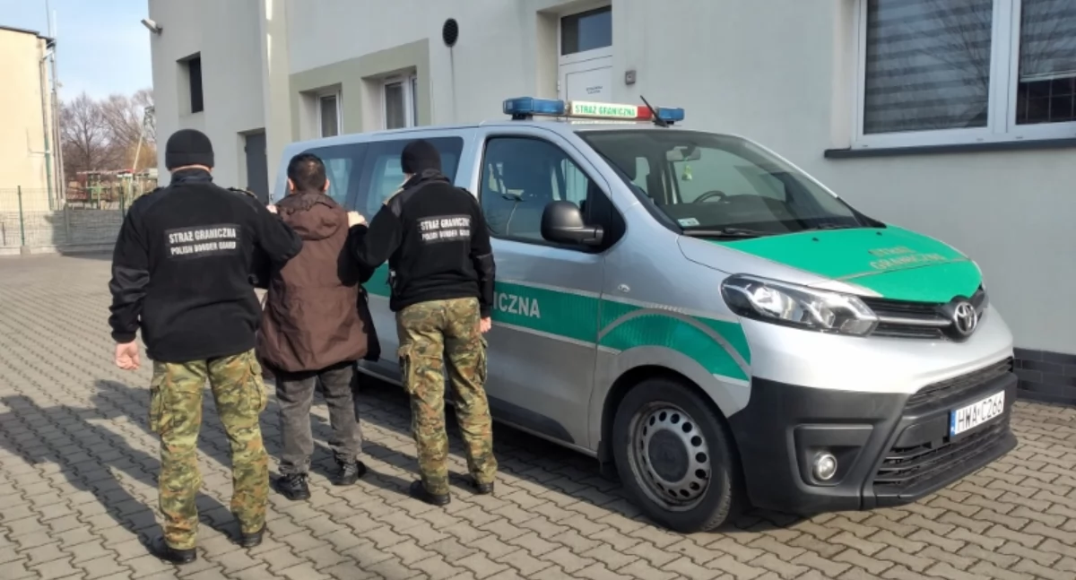 Cudzoziemcy z nieważnymi dokumentami zatrzymani przez Straż Graniczną w Bielsku-Białej i Czechowicach-Dziedzicach