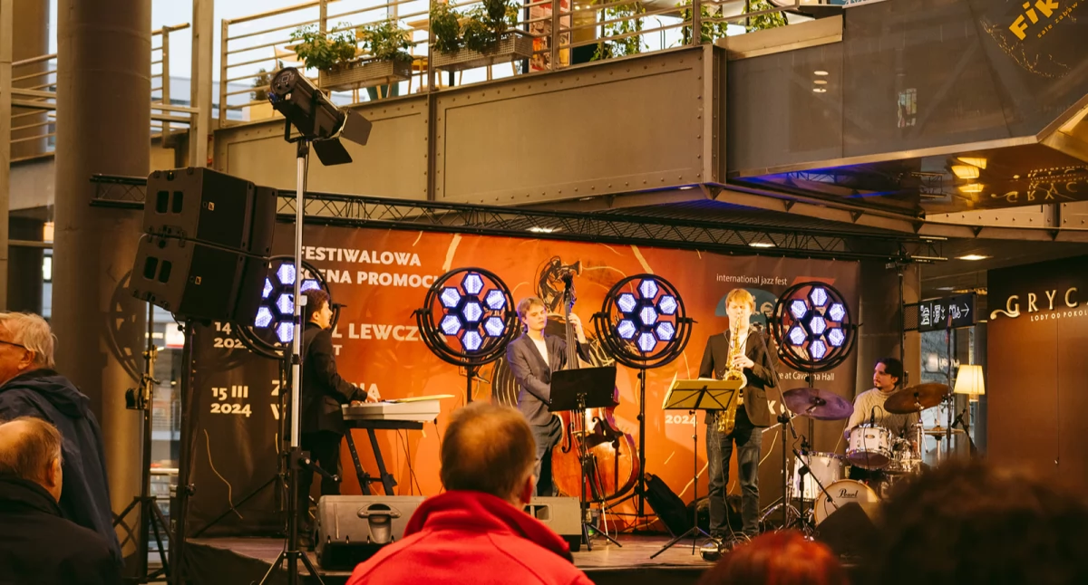 Bielsko-Biała pulsuje jazzem: 27. Orlen Jazz Festival Bielska Zadymka Jazzowa rozpoczyna muzyczną ucztę