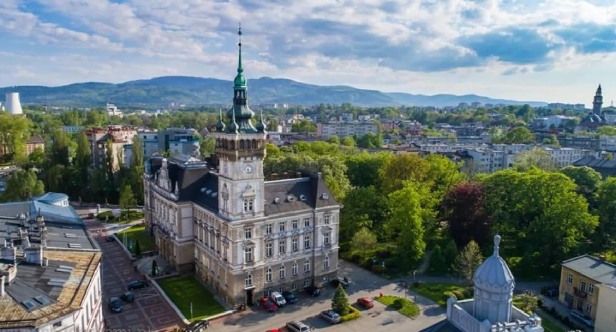 Konsultacje społeczne w Bielsku-Białej w sprawie nazw dla skweru Bohdana Smolenia i ronda Danuty i Bartłomieja Bobów