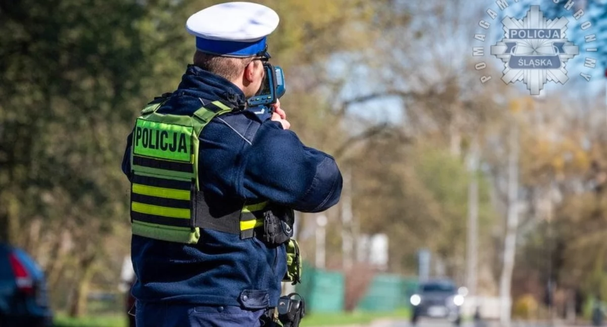 24-latek wypadł z drogi,wjechał w ogrodzenie posesji, porzucił motocykl i uciekł 