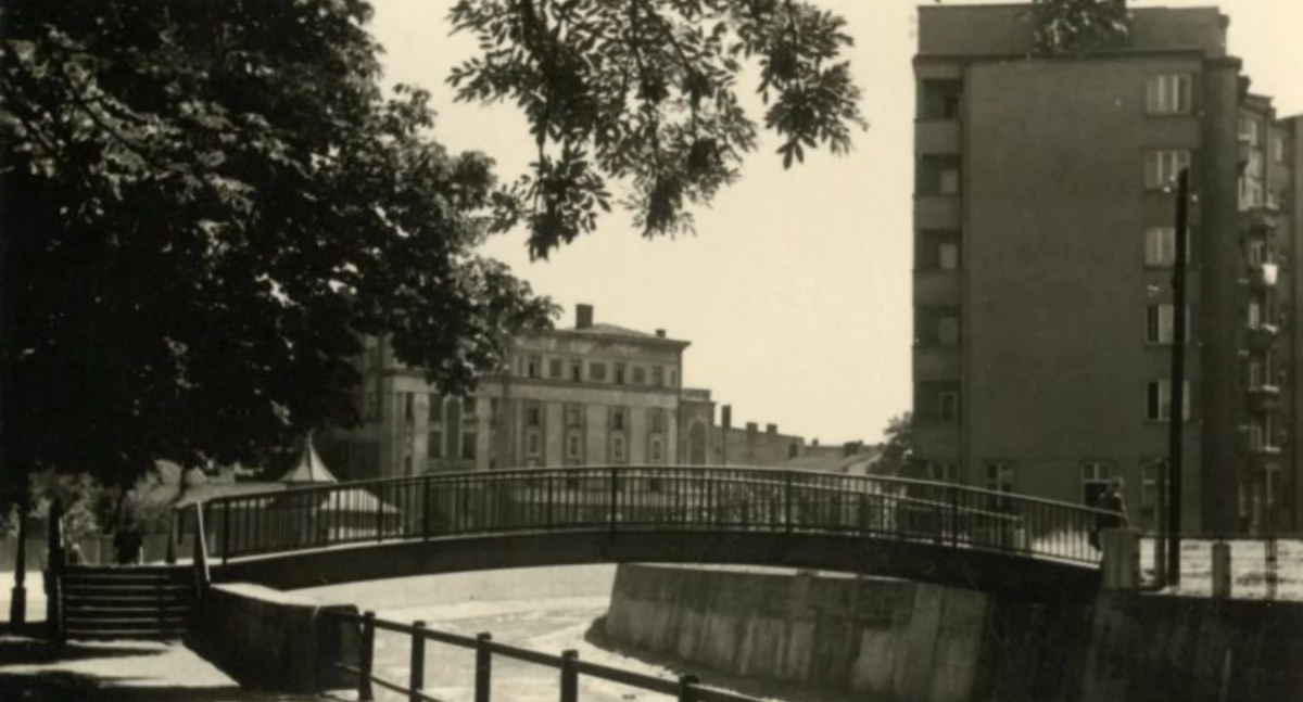 Remont Krzywego Mostku obok ratusza. Ciekawa historia tego obiektu
