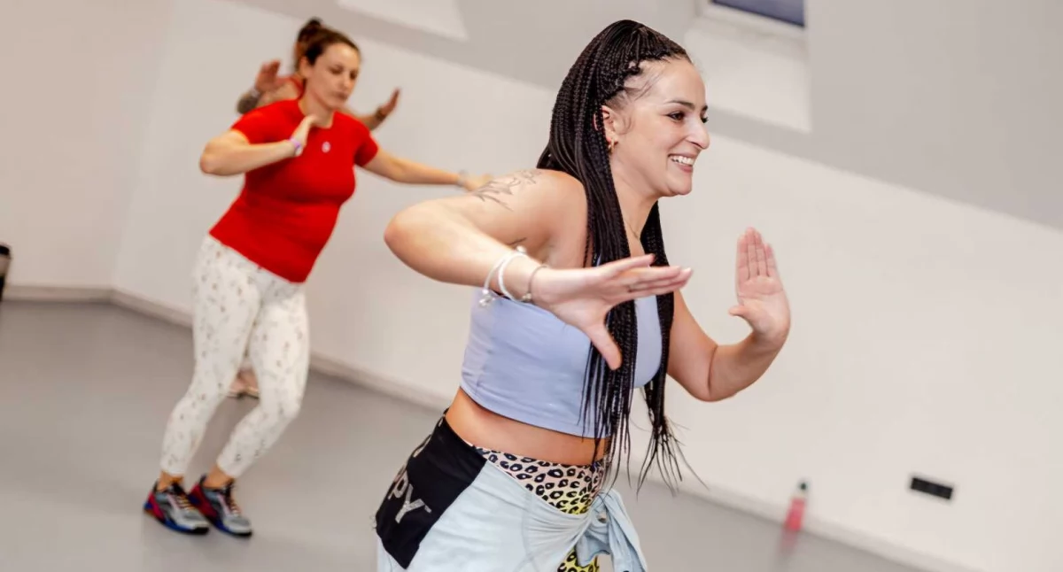 Zumba na dachu Cavatina Hall. Ruch, muzyka i panorama miasta