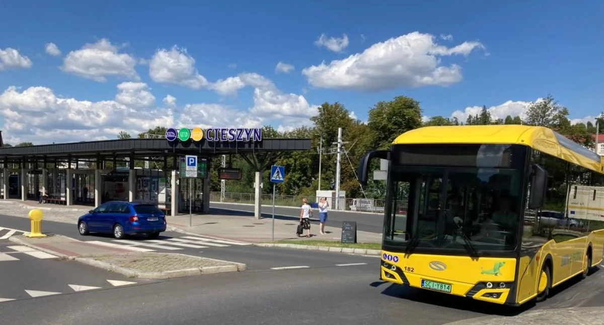Letnia ulga dla uczniów. Bezpłatne przejazdy komunikacją miejską w Cieszynie