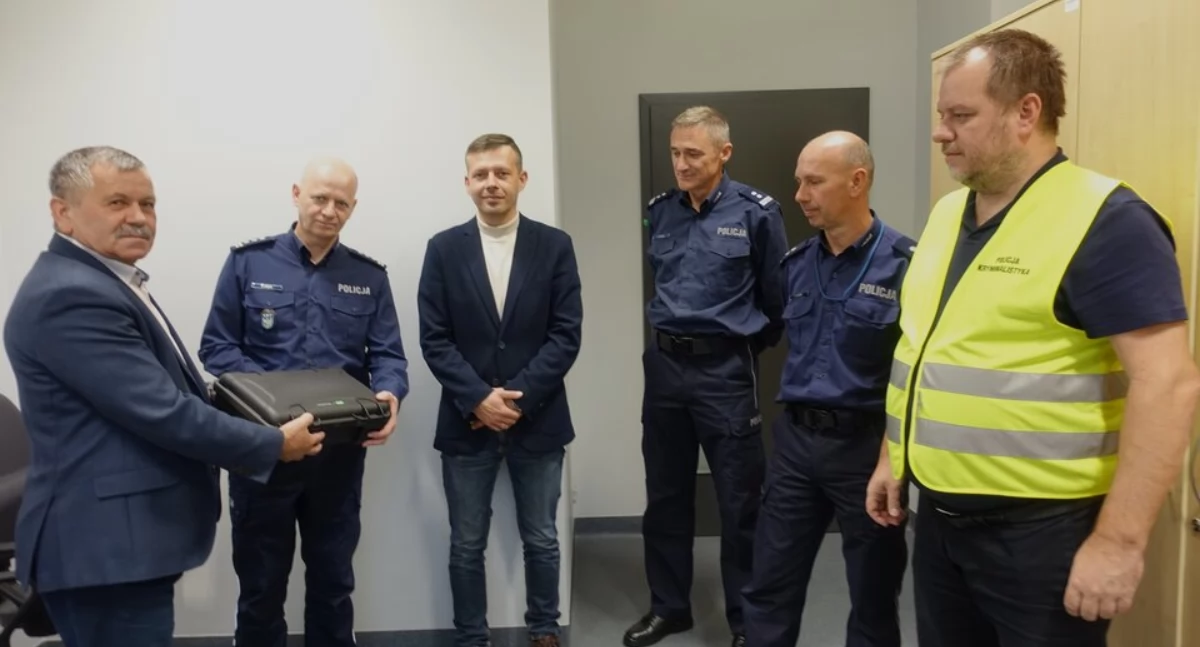 Nowoczesne urządzenie do identyfikacji narkotyków trafiło do bielskiej policji