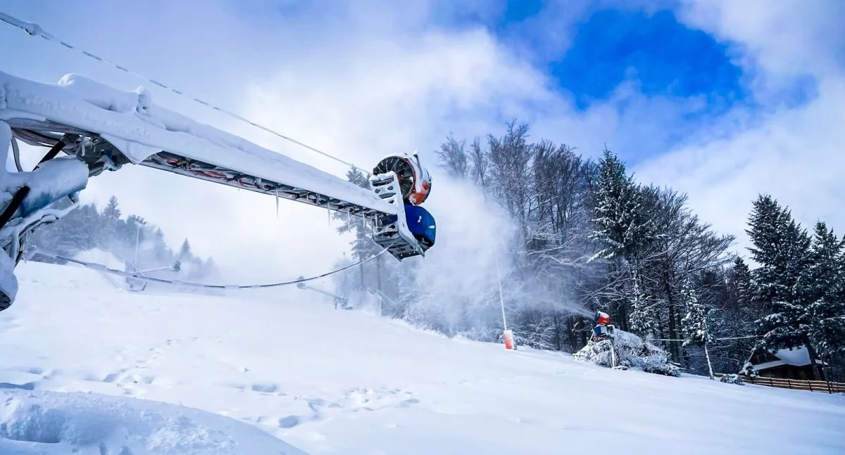 Ośrodek narciarski Beskid Sport Arena odlicza dni do uruchomienia stoku!
