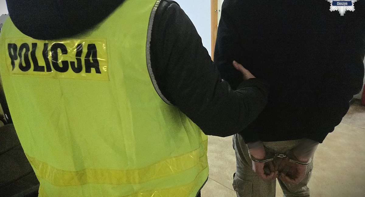 27‑latek zatrzymany po kradzieży rozbójniczej oraz groźbą użycia noża