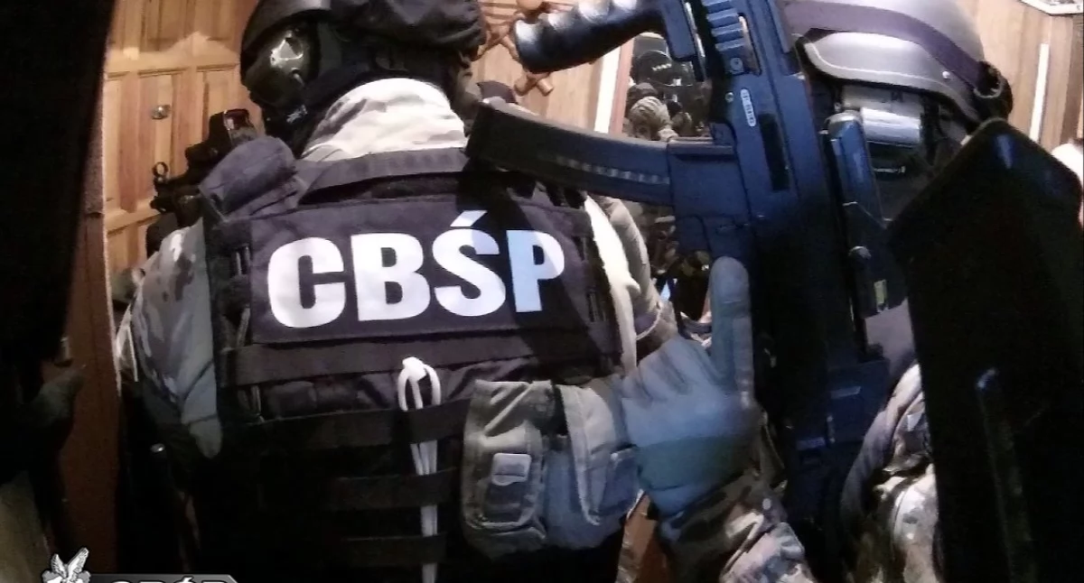 Akt oskarżenia przeciwko 12 osobom – sprawa zorganizowanej grupy przestępczej