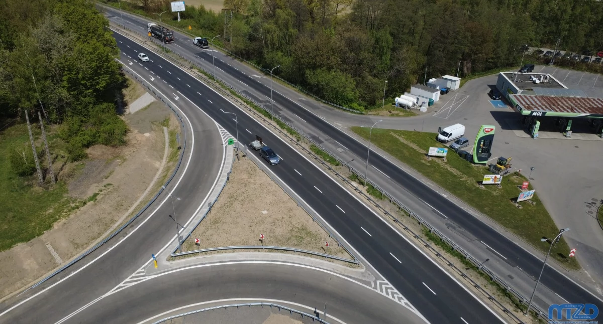 Umowa na wymianę nawierzchni ul. Warszawskiej. Rusza kolejny etap prac przy węźle Mazańcowicka