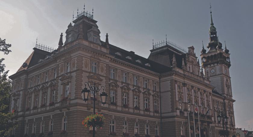 Dwa miasta.Ratusze Bielska i Białej