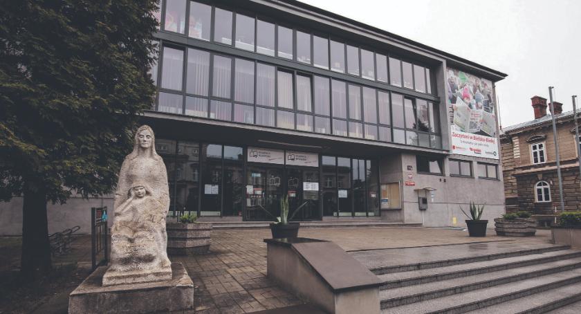Do książnicy nie tylko po książki