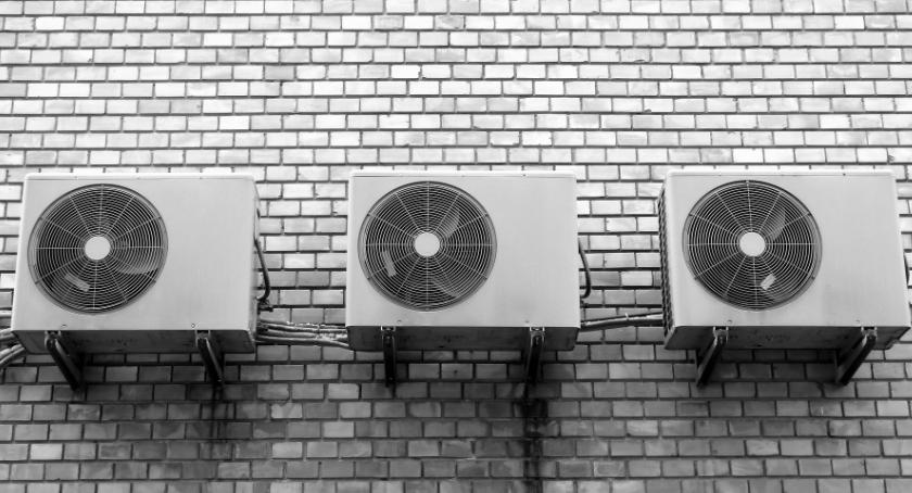 Serwis klimatyzacji - dlaczego się po niego sięga i jak wybrać firmę, która się go podejmie?