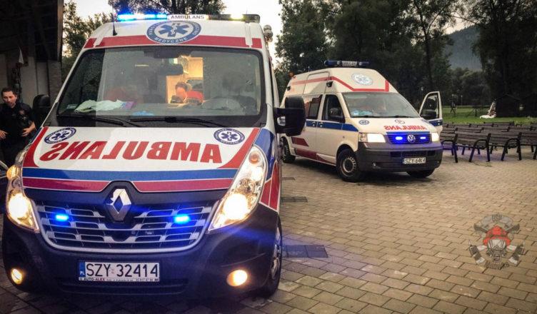 Ranni uczestnicy dożynek w Milówce. Watr przewrócił namiot