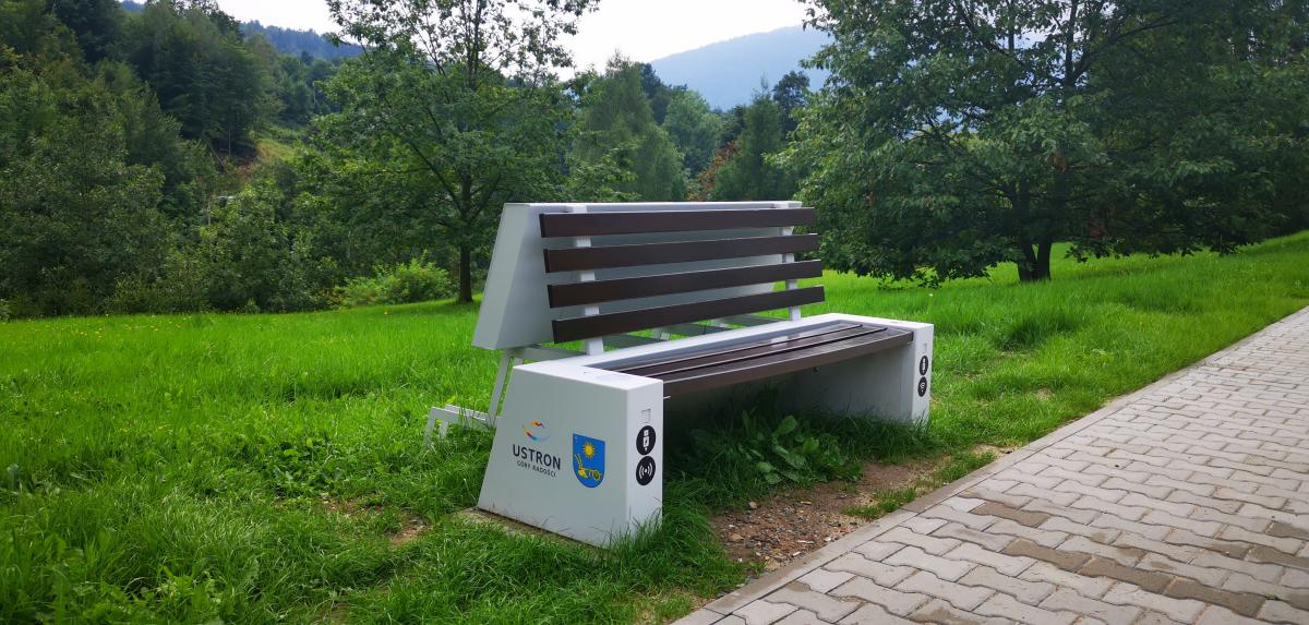 W Ustroniu pojawiły się nteligentne ławki