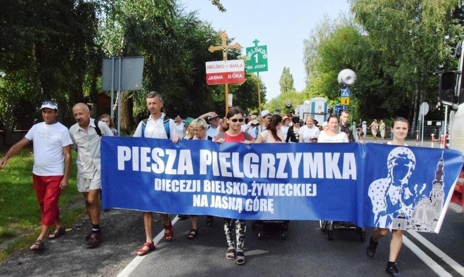 Piesza pielgrzymka Diecezji Bielsko-Żywieckiej wyruszyła na Jasną Górę
